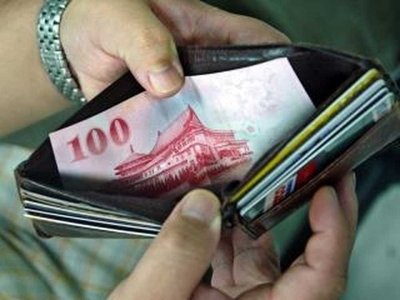 昨年1-11月の経常性賃金過去最高