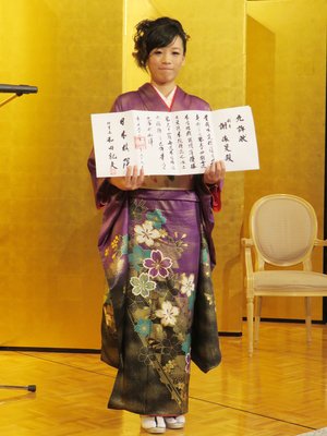 謝依旻が女流棋聖四連覇に成功