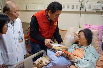 馬・総統：生存者救出に全力尽くす