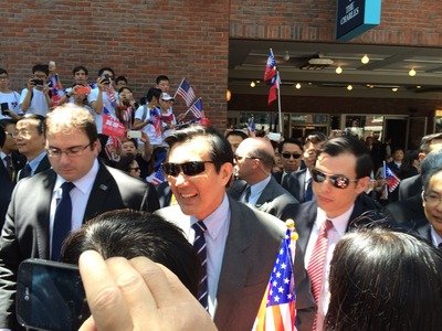 馬・総統、任期中最後の外遊か
