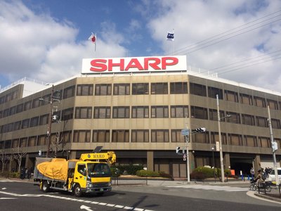 シャープ買収、ホンハイ「速やかに精査」