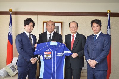 駐日代表、独立リーグの張泰山に期待