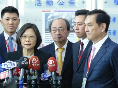 経済部、「国会尊重」で投資審議せず