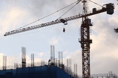 景気警告信号、9ヶ月連続で「低迷」
