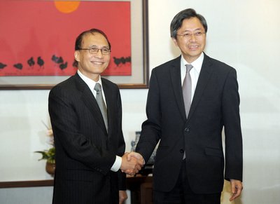 現職と次の行政院長の会談が実現