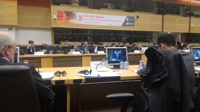 国際会議から締め出し、中共に抗議