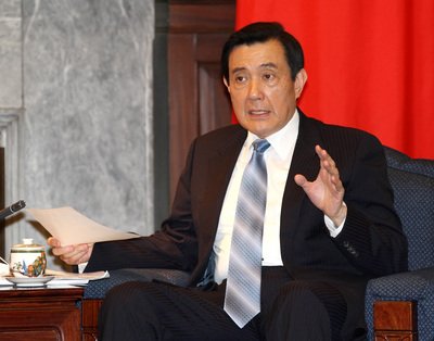 総統：どのエネルギー源も放棄すべからず