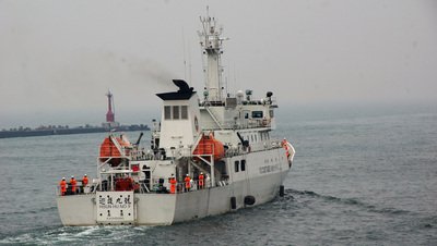 外交部：漁船護衛では慎重に対応