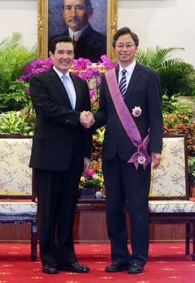 総統府や行政院の現・元首長らに叙勲