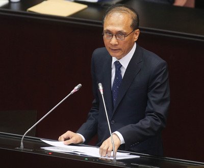 林・行政院長、初の所信表明演説