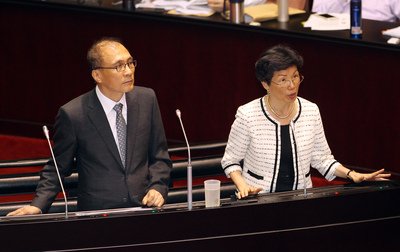 行政院長「第二のルートで大陸と交流」