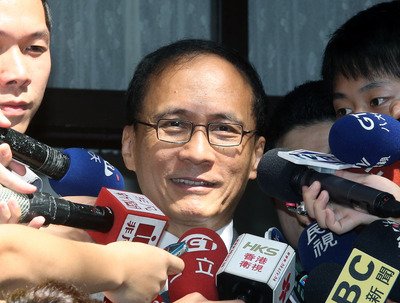 満足度低迷、行政院「謙虚に受け止め」