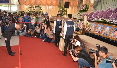 バス炎上事故、行政院長が哀悼の意