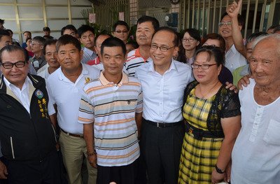 行政院長、スポーツ選手への支援を約束