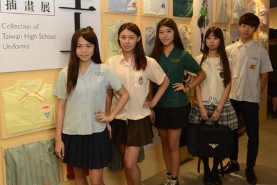 教育部、高校生の制服規定を緩和