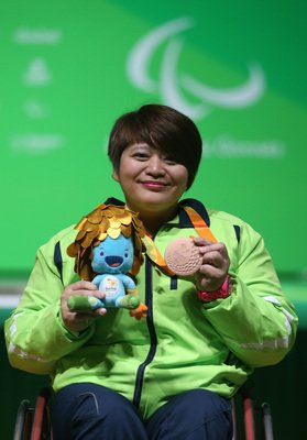 パラ五輪、パワーリフティング女子で銅