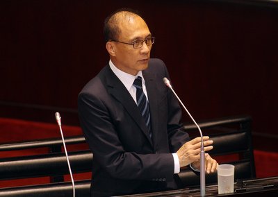 行政院長、所信表明演説で六大目標提示