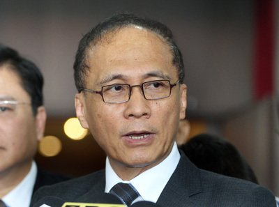 行政院長「対話通じ沖ノ鳥問題解決を」