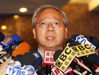 中華航空、復興航空の国内2路線運航へ