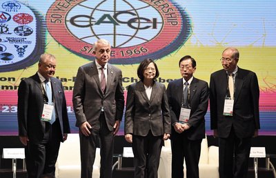 総統：アジア各国は経済統合継続を