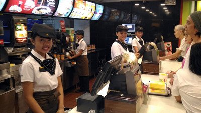 11月の景況感指数、サービス業等改善