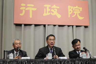 行政院、デイトレード取引税引下げ承認