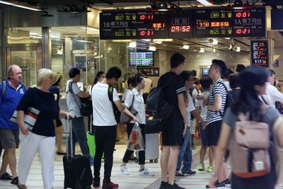 高鉄、30日の利用者数、単日過去最高に