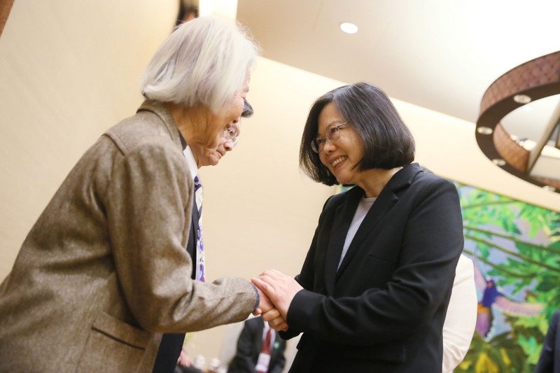 蔡・総統：228事件の真相究明を
