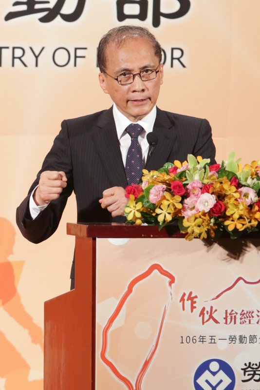 行政院長、「新南向」五大計画推進指示