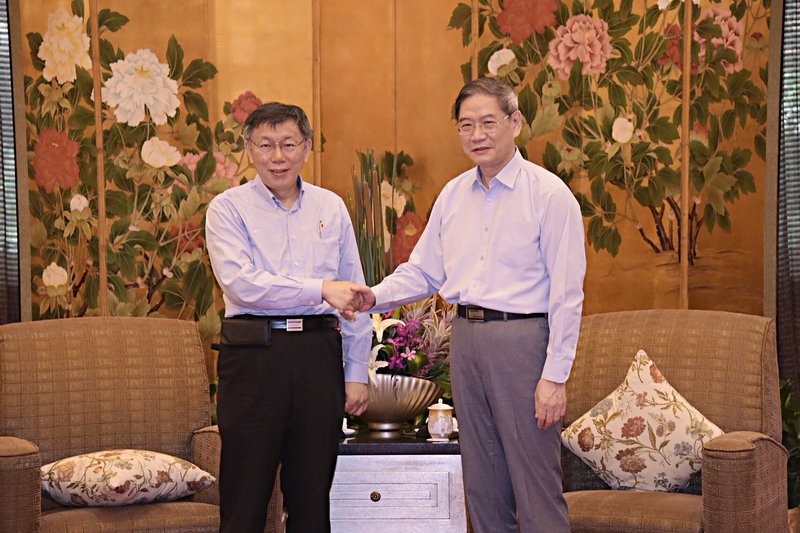 柯・台北市長と国台弁主任が会談
