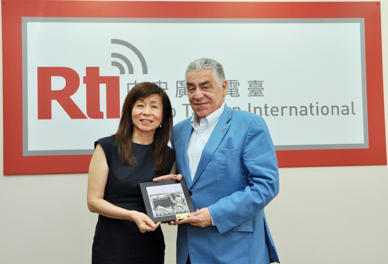 RTI、ドミニカメディア団体と協力協定