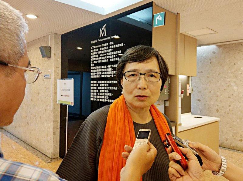 葉菊蘭氏：台湾独立は民間次第