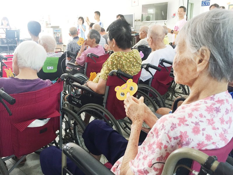 2018年度予算、社会福祉がトップ