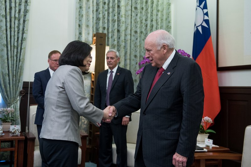 蔡・総統、元米副大統領と会見