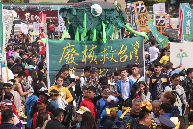 林全・行政院長、原発廃止政策に変更ない