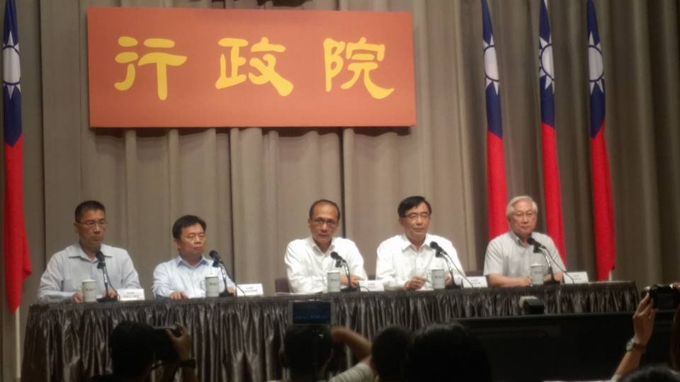 15日の大規模停電、林全・行政院長が謝罪