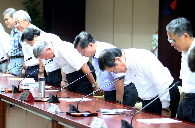 停電で経済部長辞任、行政院長が代理指名