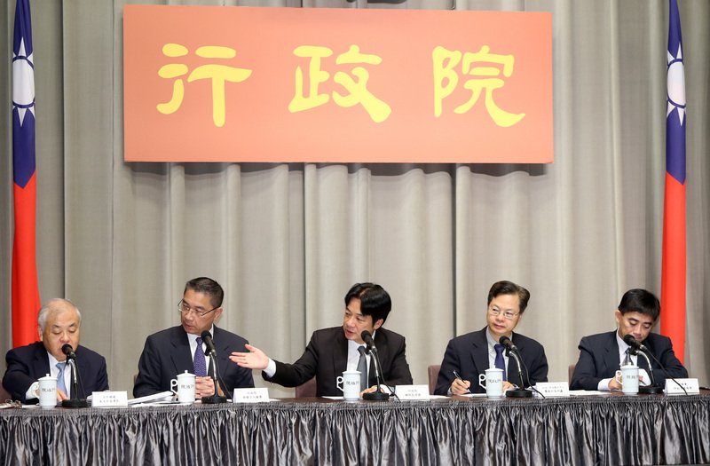 行政院、調整した来年度総予算案を承認