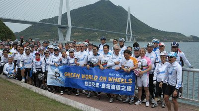 ジャイアントの創業者らに日本の勲章