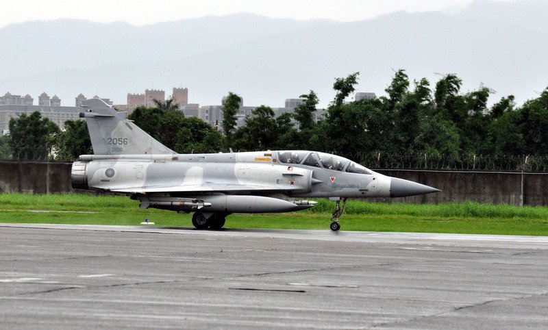 空軍のミラージュ機が行方不明、墜落か