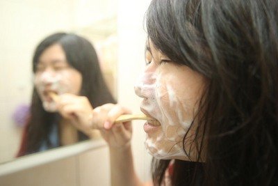 プラスチック使用制限が拡大、微粒も禁止