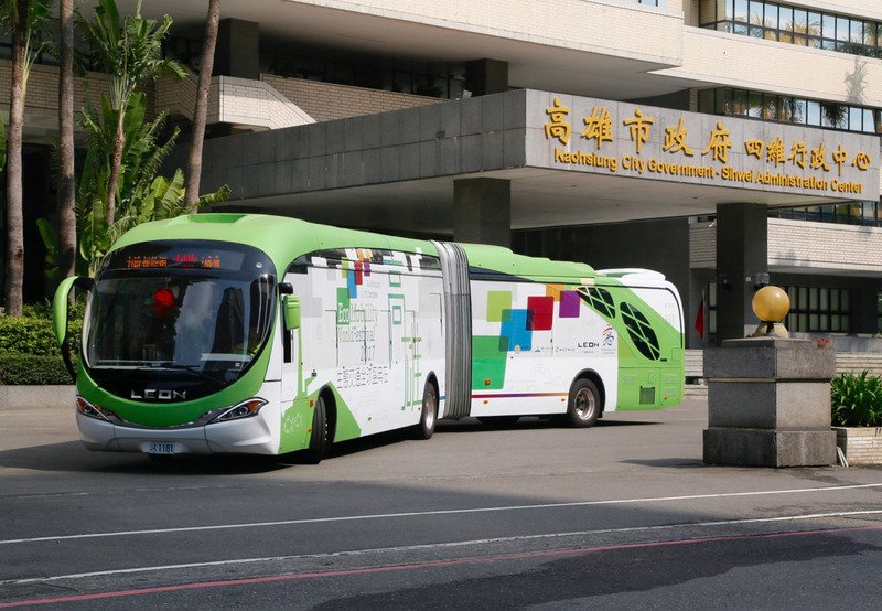 行政院長：2040年に全ての新車電動化