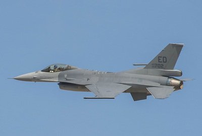 F-16A/B戦闘機をレベルアップ、来年4機が完成