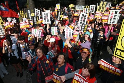 日本食品輸入解禁、行政院：世界を参考に