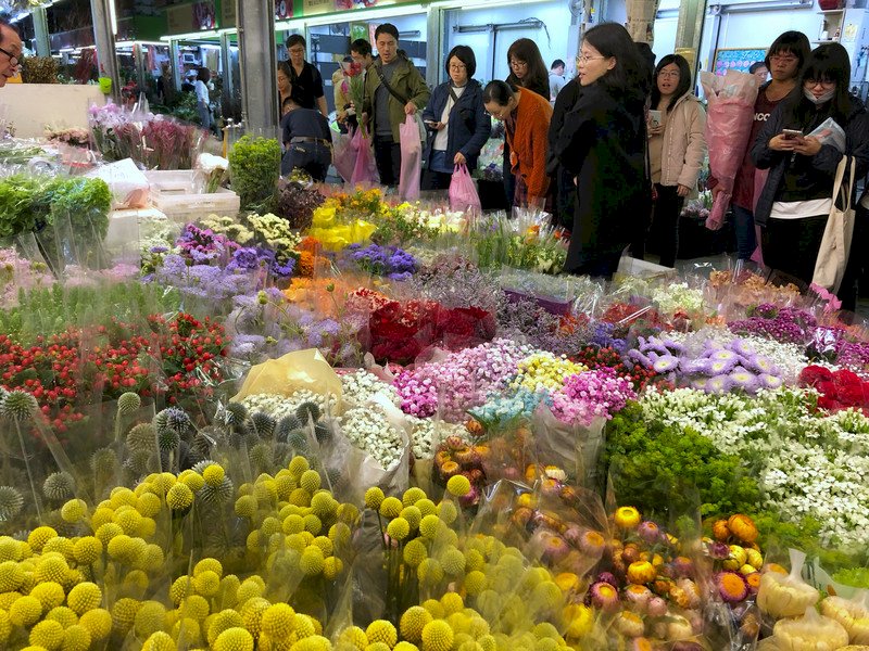 旧正月まで4日、台北花市108時間営業