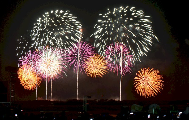 史上最長の国慶節花火、屏東県で42分も