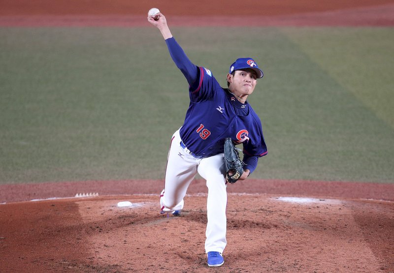 台湾の英雄、張奕・投手韓国に完封勝ち