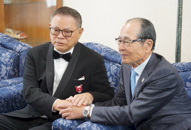 彭誠浩氏が旭日小綬章受章