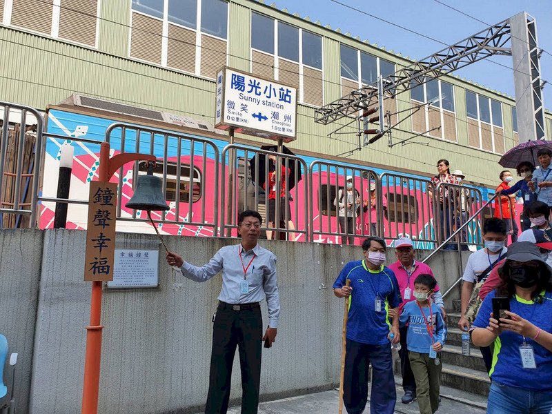 屏東県潮州駅の車両基地「陽光小站」が初公開