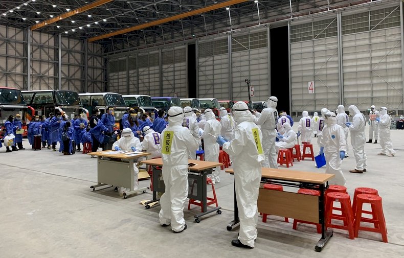 武漢発チャーター機第2陣、361人帰国